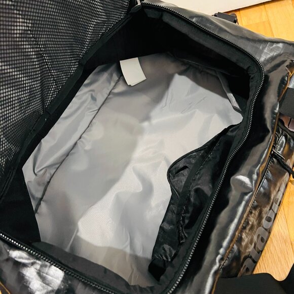 Patagonia®  Black Hole™ Duffel 45L - Picture 15 of 16
